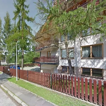 Familijny Tatrzanski 扎科帕内